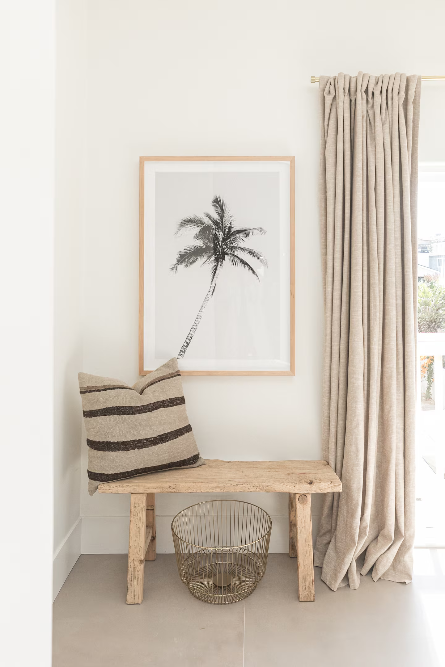 Chestnut By the Sea living room photo 3